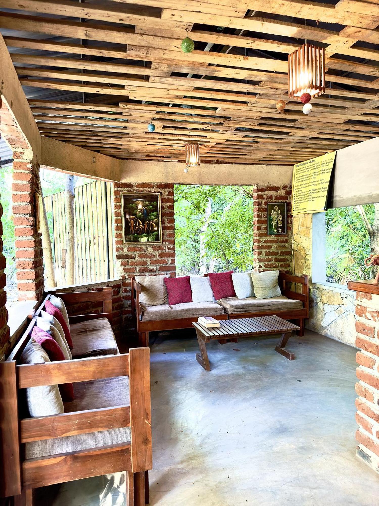 Birds Paradise Inn Udawalawe Exterior foto